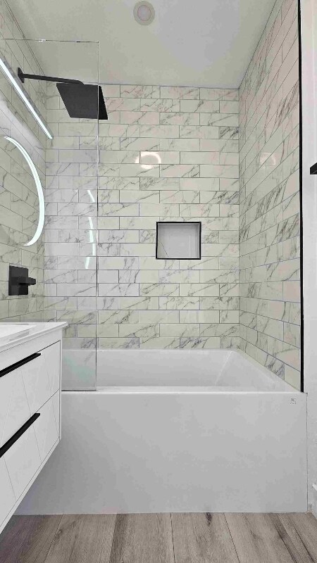 Building Photo - 3422 Glenalbyn Dr