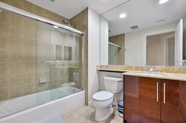 Building Photo - 5823 Bowen Daniel Dr