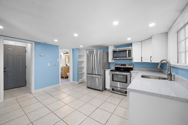 Building Photo - 86 Jackson Ave