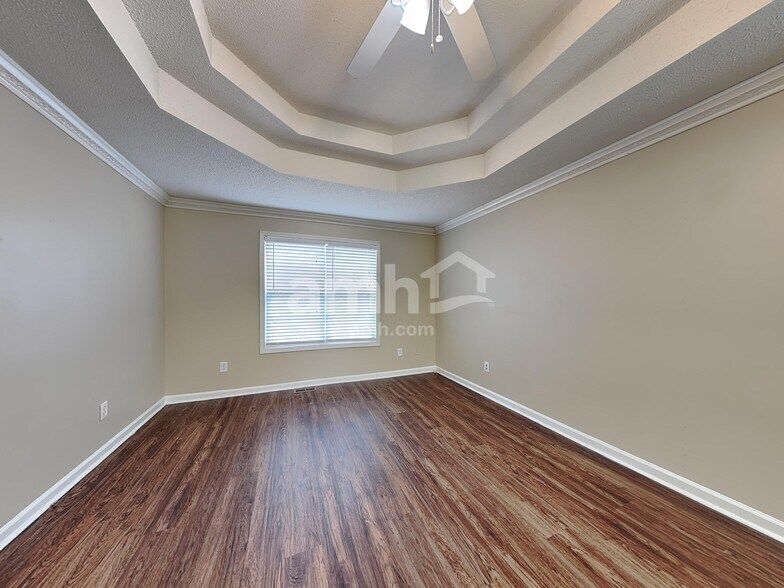 Building Photo - 276 Tanglewood Dr