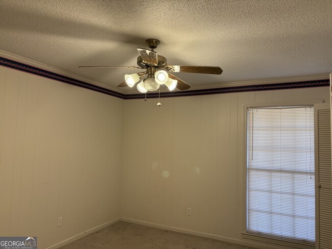 Building Photo - 831 US-25