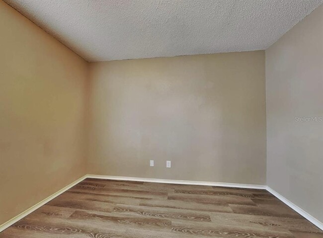 Building Photo - 1429 Woffington Ave