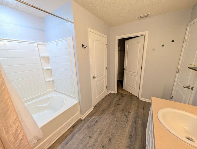 Building Photo - Spacious 5 Bedroom, 3 Bathroom Home with Flex Room, Loft & Pond View