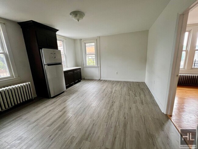 Primary Photo - 3BR 1BA w/ On Site Laundry & In Fully Gut ...