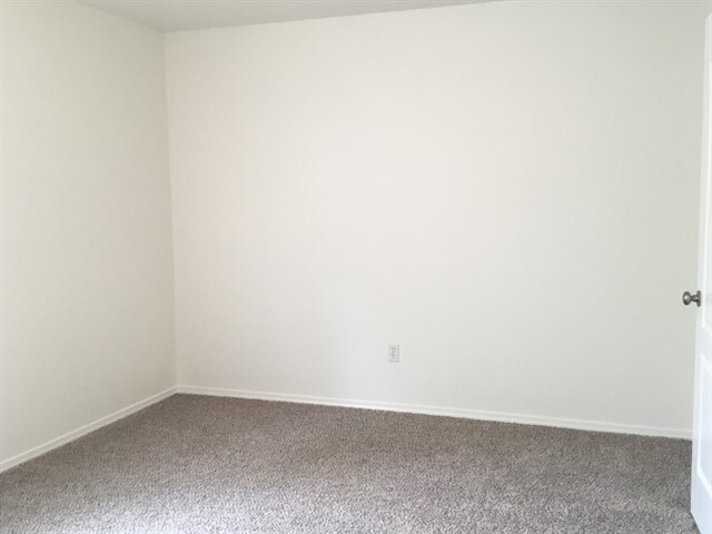 Building Photo - 9451 W Portola Dr