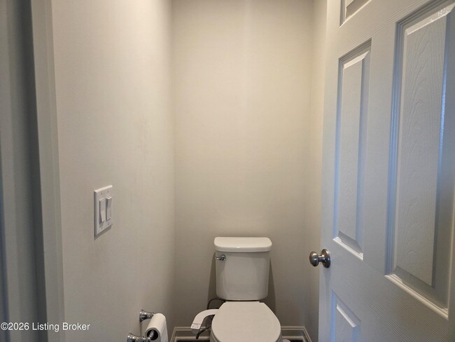 Building Photo - 108 Strawberry Fld Dr