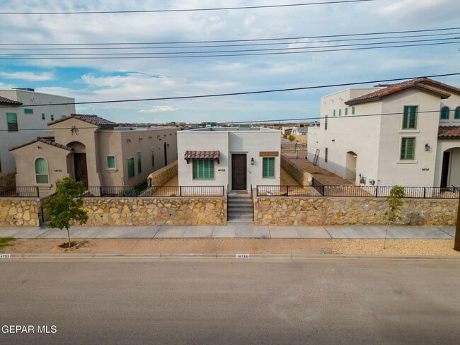 Building Photo - 14735 Pebble Hills Blvd