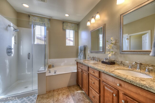 Building Photo - 9273 E Western Saddle Way