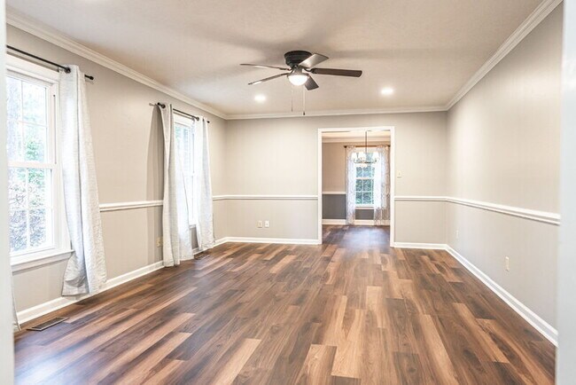 Building Photo - 120 Fox Hunt Ln