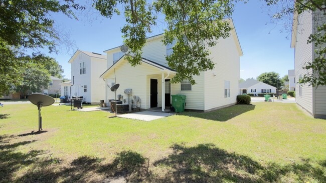 Building Photo - 339 Brookfield Rd