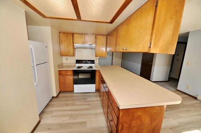 Building Photo - 3 bed 2 bath rancher duplex close to Hayden Lake