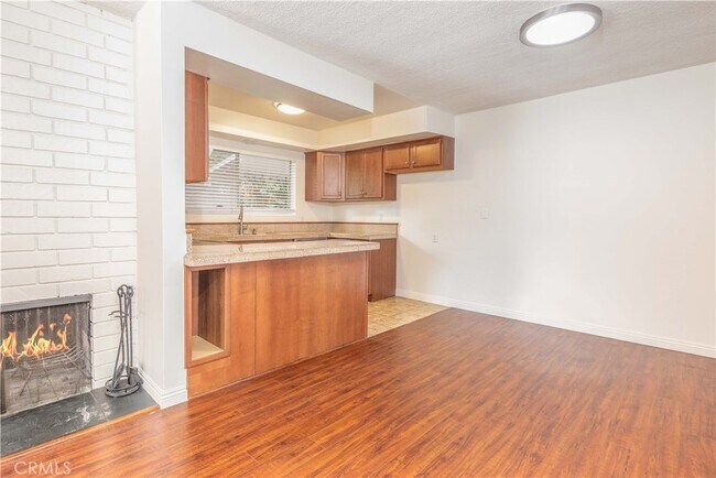 Building Photo - 329 Orizaba Ave