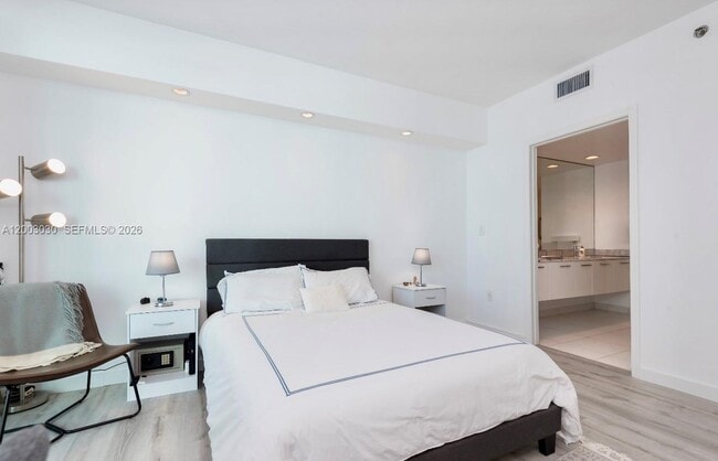 Building Photo - 55 SE 6th St