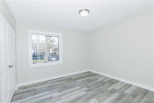 Building Photo - 2045 Alison Ct SW