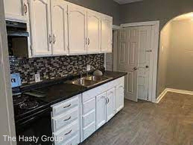 Building Photo - 2 br, 1 bath House - 1618 E 37th St