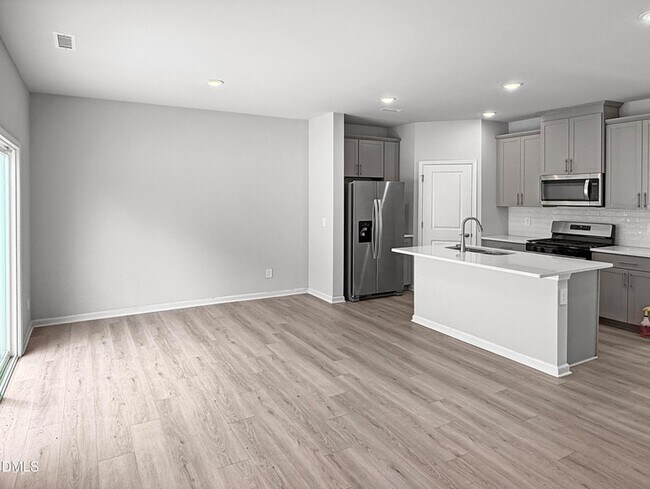 Building Photo - 671 Rolling Flds Dr