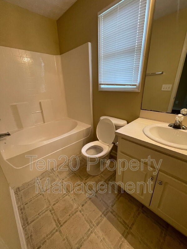 Building Photo - 6136 Crossbow Dr