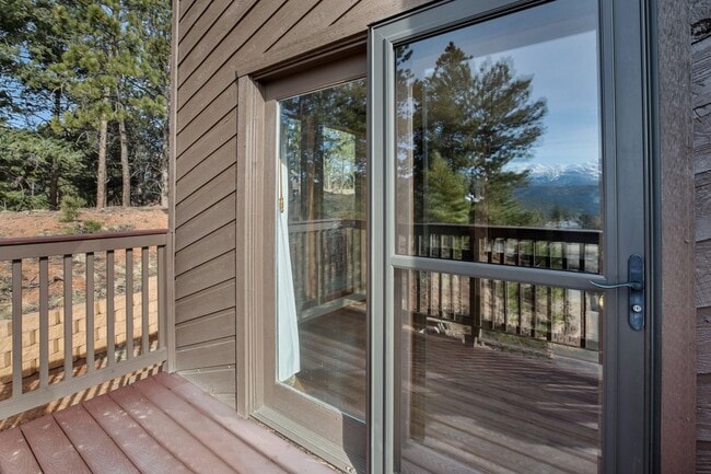 Building Photo - Beautiful Unit on Greenway for rent!