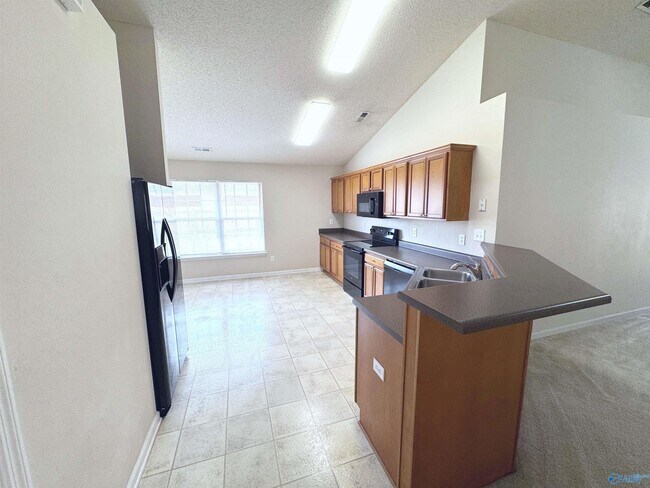 Building Photo - 120 Clover Ridge Dr