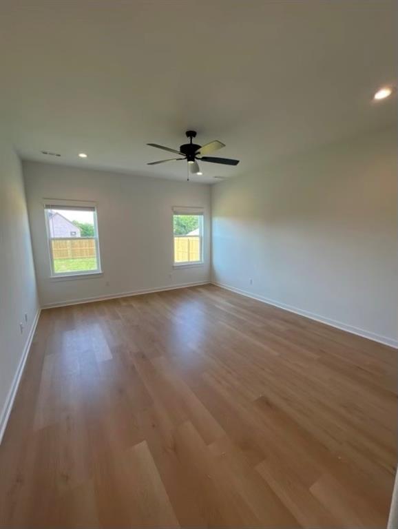 Building Photo - 5701 Lavender Ave