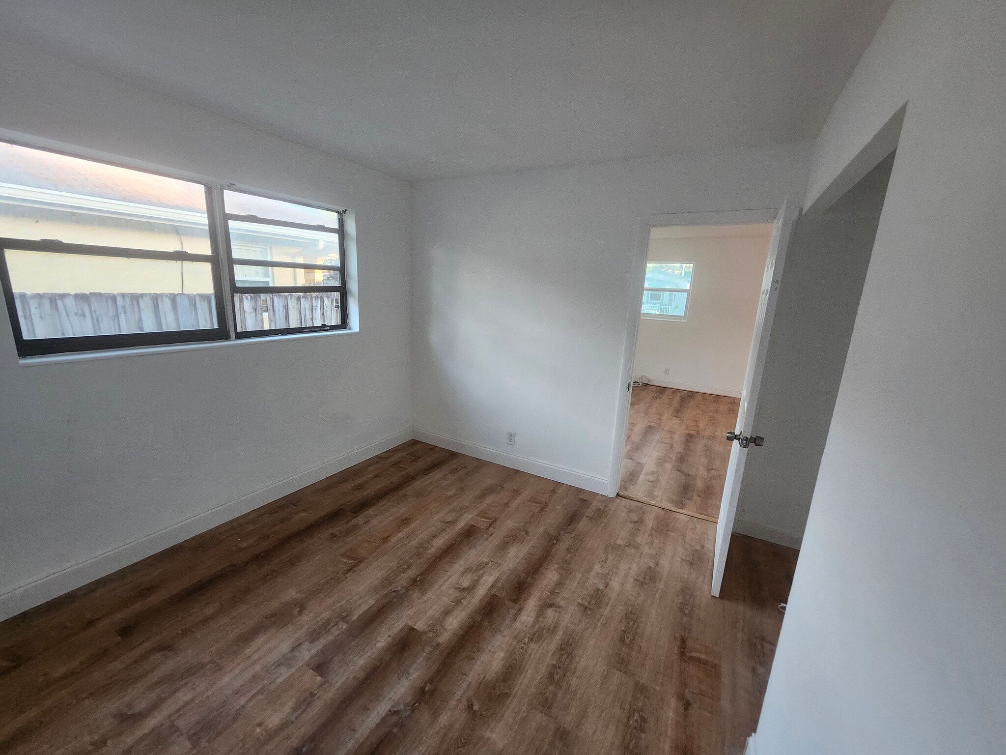 Building Photo - 732 NW 5th Ct