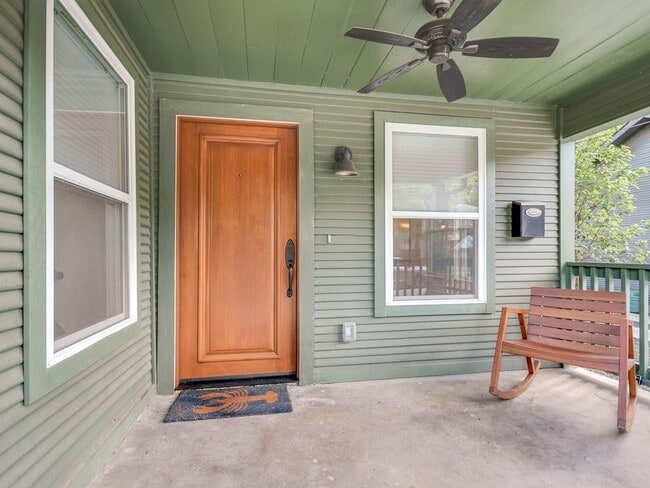 Building Photo - 1313 Garden St