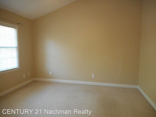 Building Photo - 2 br, 2.5 bath House - 675 Todd Trail