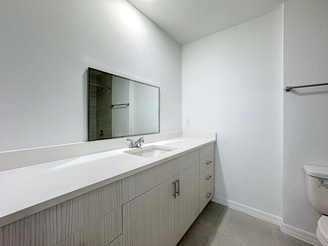 Building Photo - Townhouse For Lease in Saint Cloud