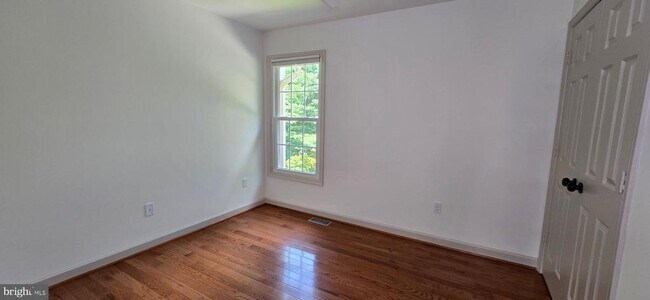Building Photo - 1 Brattle Ct