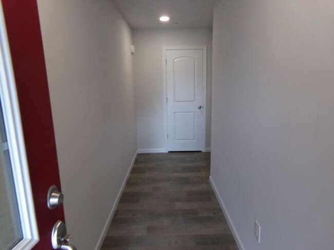 Building Photo - 3 bedroom, 2.5 Bathroom Townhouse in Gray's Pointe Neighborhood