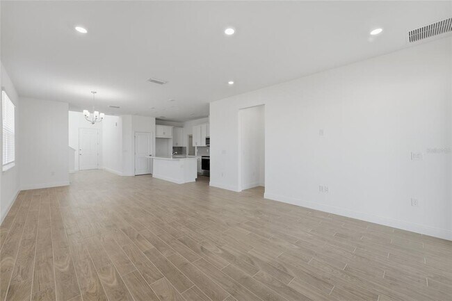 Building Photo - 2100 Maverick Ct