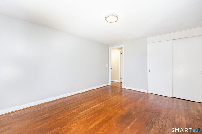 Building Photo - 99 Fuller Dr