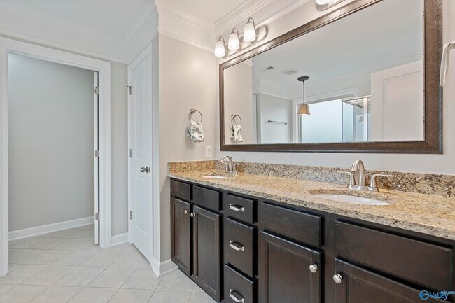 Building Photo - 16183 Evarard Dr NW