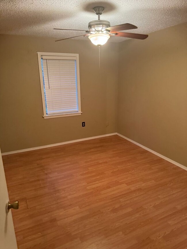 Building Photo - 1029 W Bert Kouns Industrial Loop