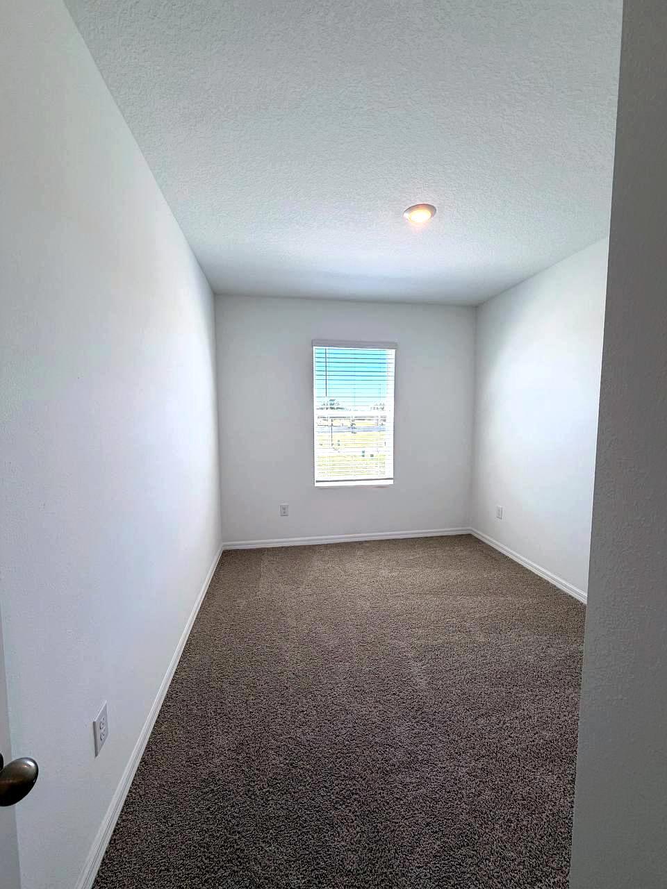 Building Photo - 17260 English Chestnut Way