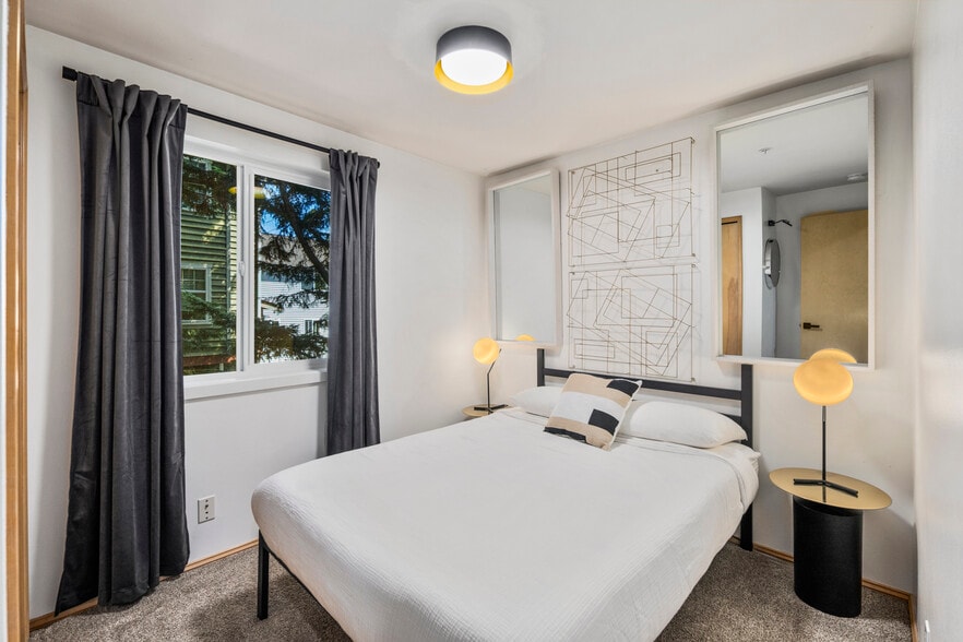 Building Photo - 9301 Linden Ave N