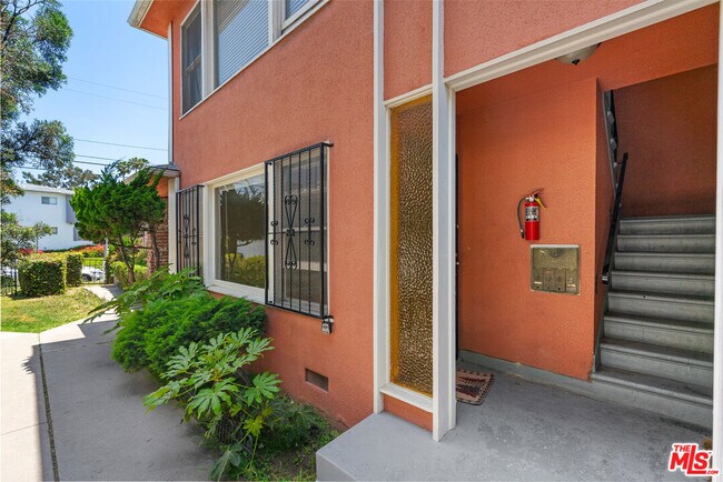 Building Photo - 831 Austin Ave