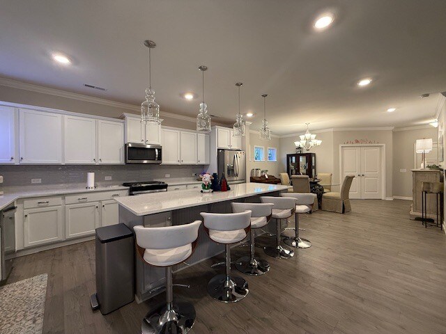 Building Photo - 648 Meadowlark Dr