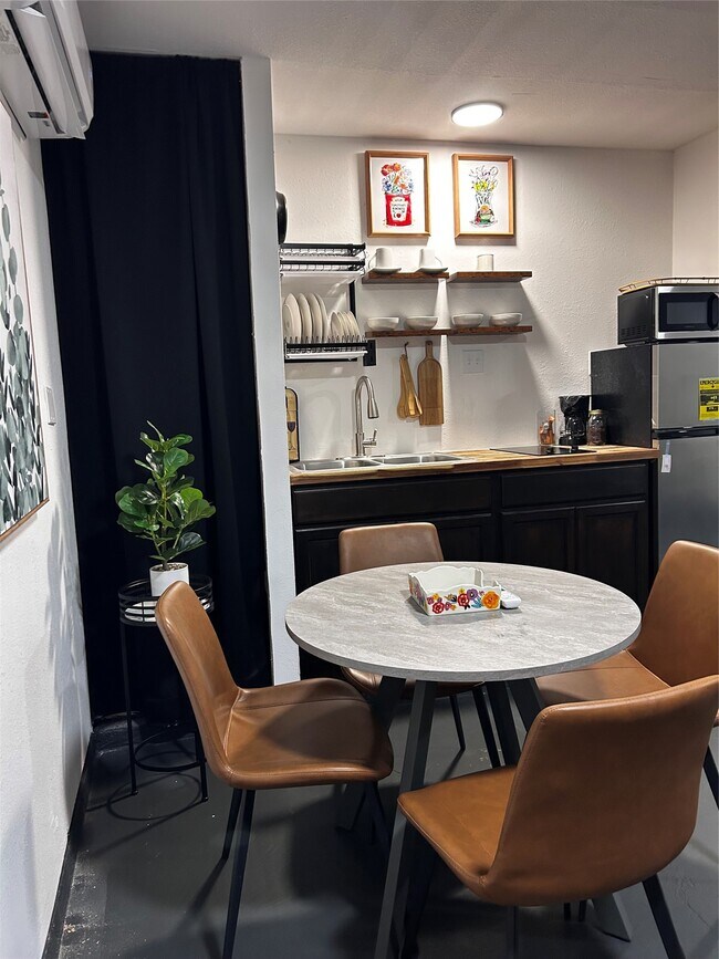 Building Photo - 16837 Kettle Creek Dr