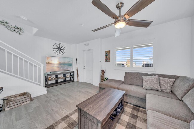 Building Photo - 10877 Overseas Hwy