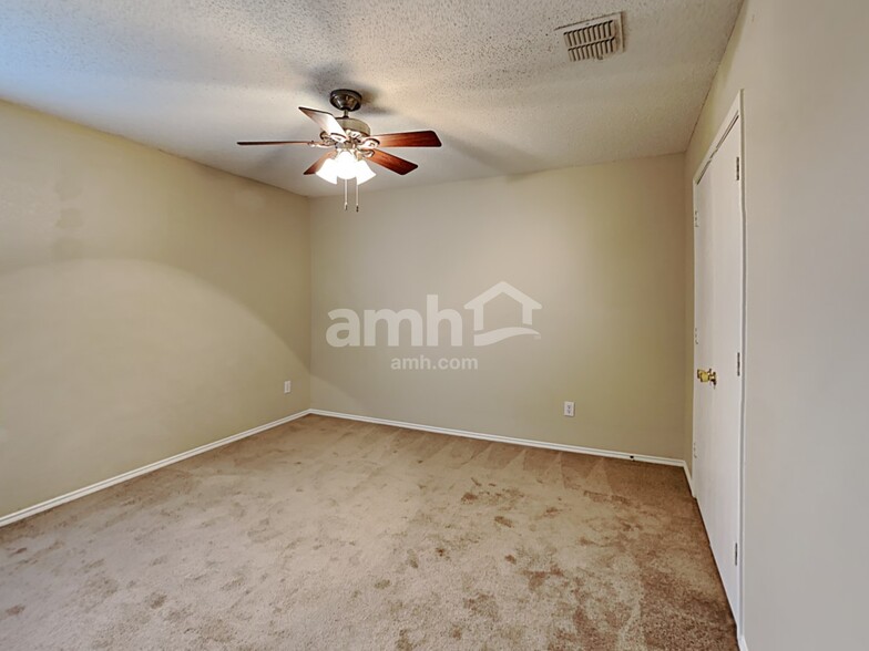 Building Photo - 2357 Bradford Pear Dr