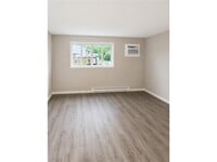Building Photo - 800 Hackberry Dr