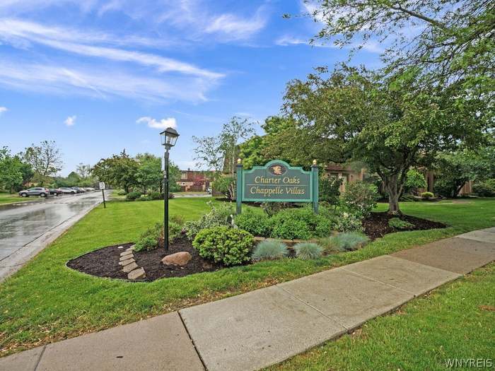 Building Photo - 205 Charter Oaks Dr