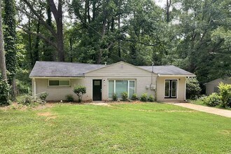 Building Photo - 3402 Longleaf Dr