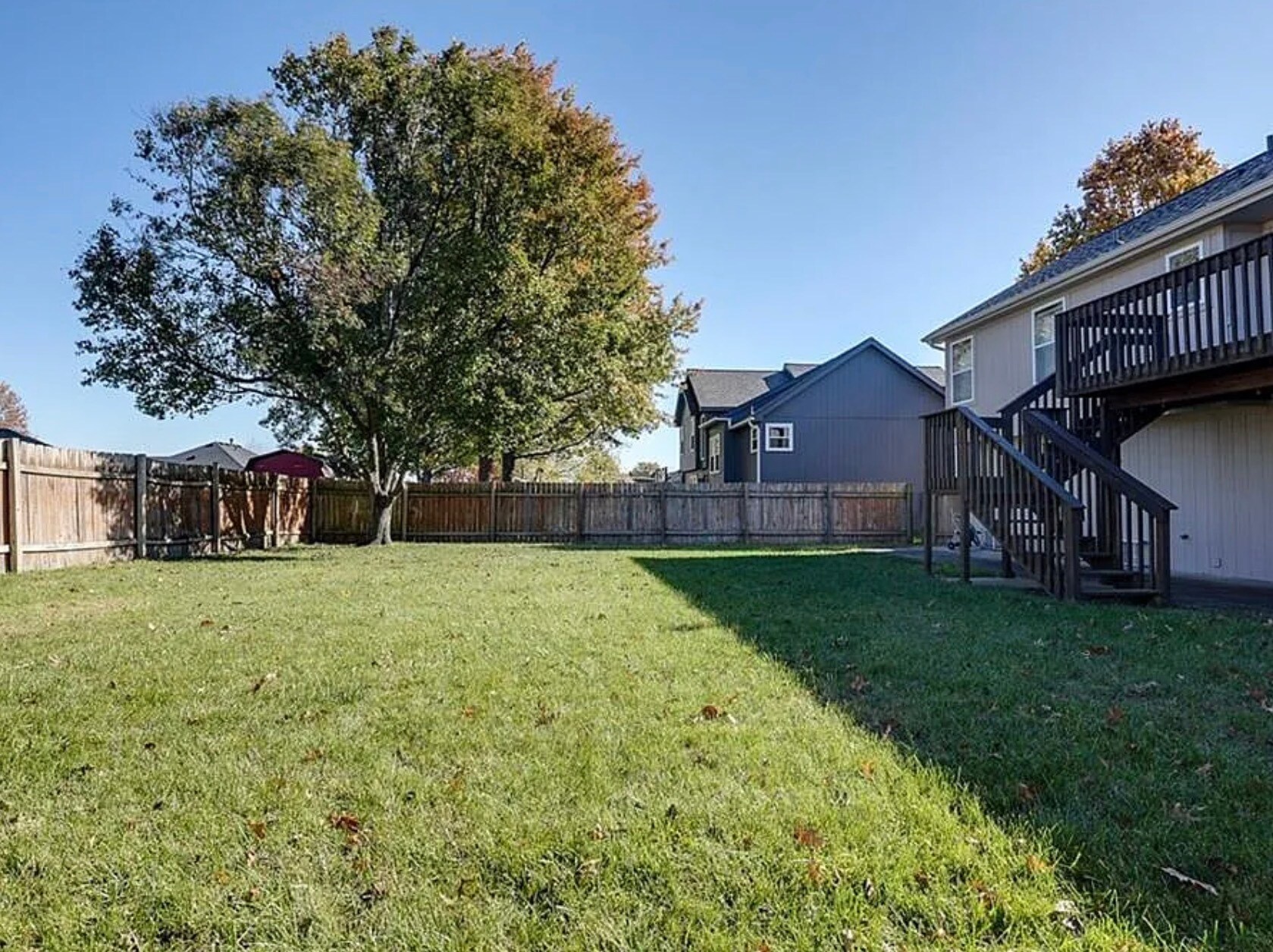Building Photo - 604 SW Nelson Dr