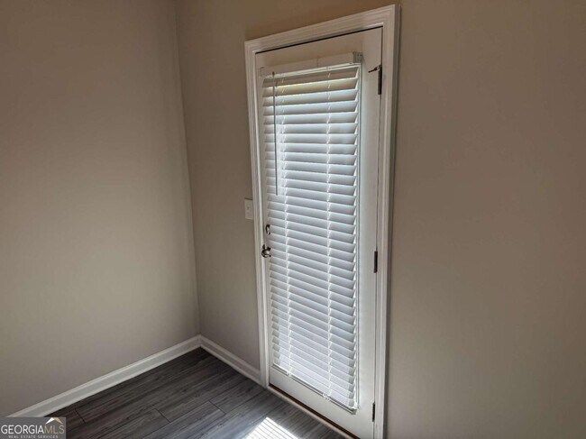 Building Photo - 312 Grey Falcon Ave