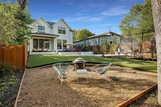 Building Photo - 8810 Groveland Dr