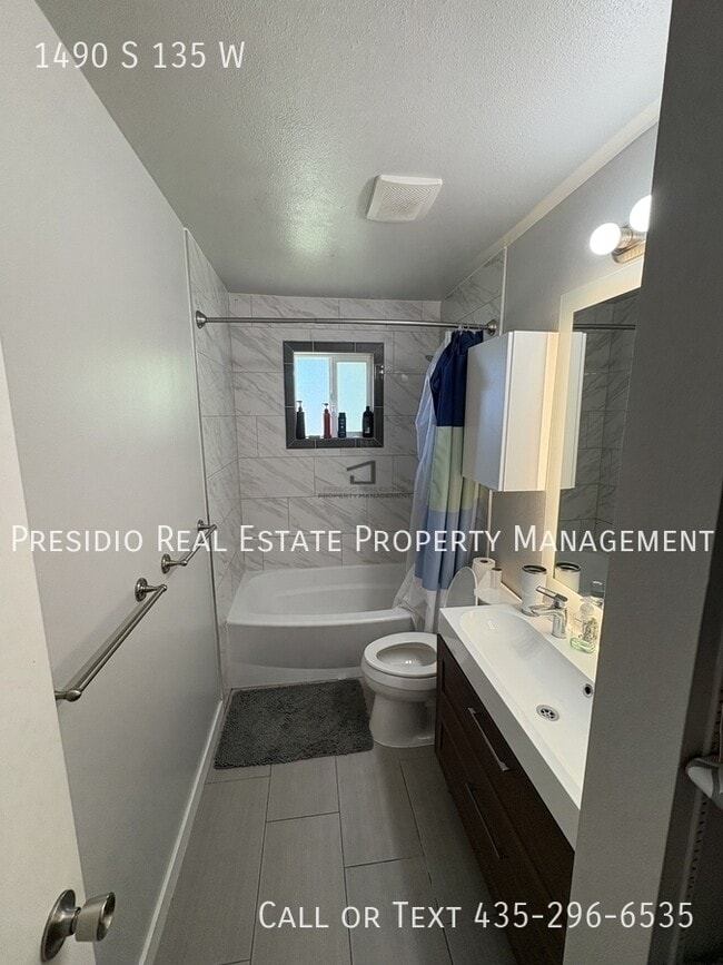 Building Photo - 1490 S 135 W