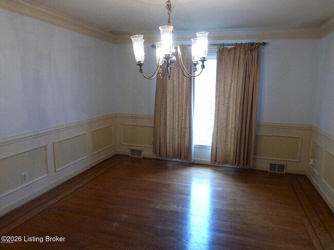 Building Photo - 2311 Fallsview Rd