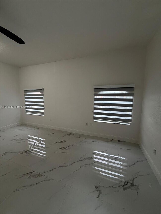 Building Photo - 16242 SW 42nd Terrace